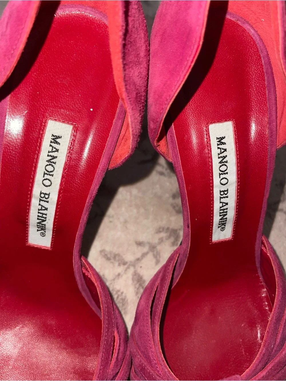 Manolo Blahnik Tayler Suede D'Orsay Pumps Berry Fuchsia Pink 38.5 / US W 8.5